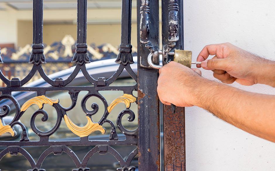 ouvrir une porte sans clé Bougival