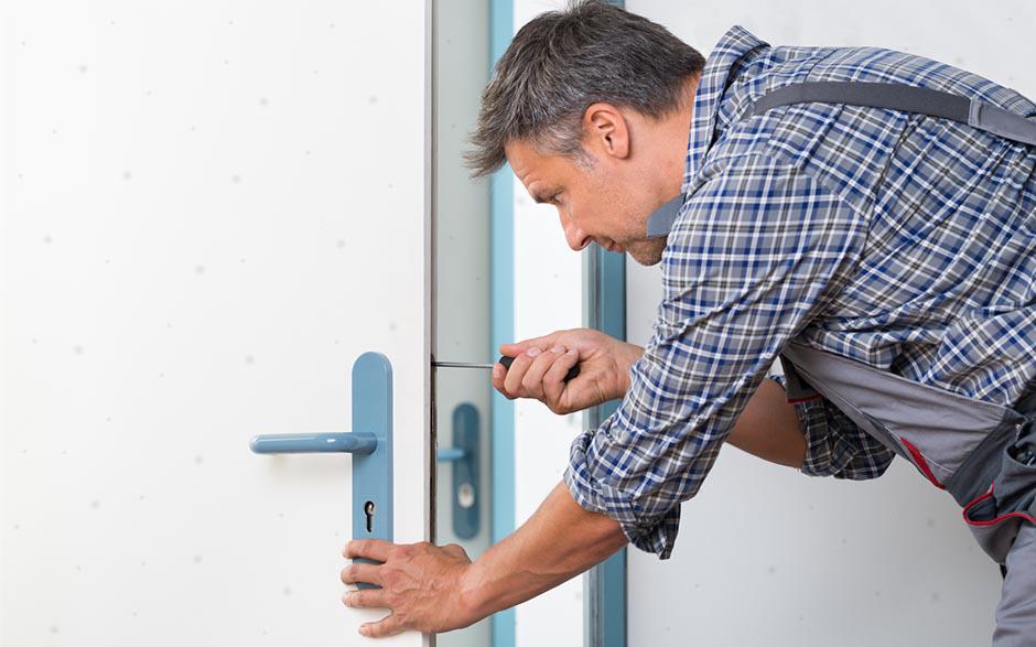 ouvrir une porte sans clé Courbevoie